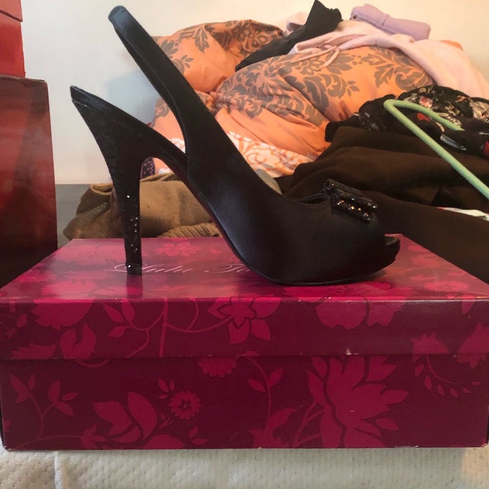Lulu Townsend Black w Glitter Detail Slingback 9.5